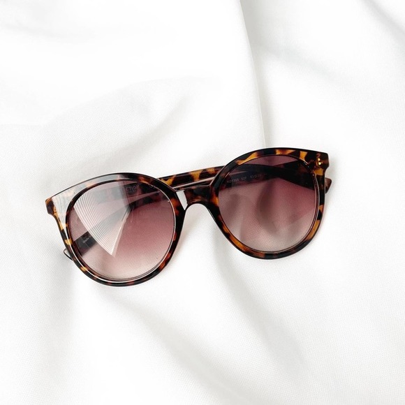 Reaction Kenneth Cole Accessories - Kenneth Cole Reaction Turtle Print Sunglasses